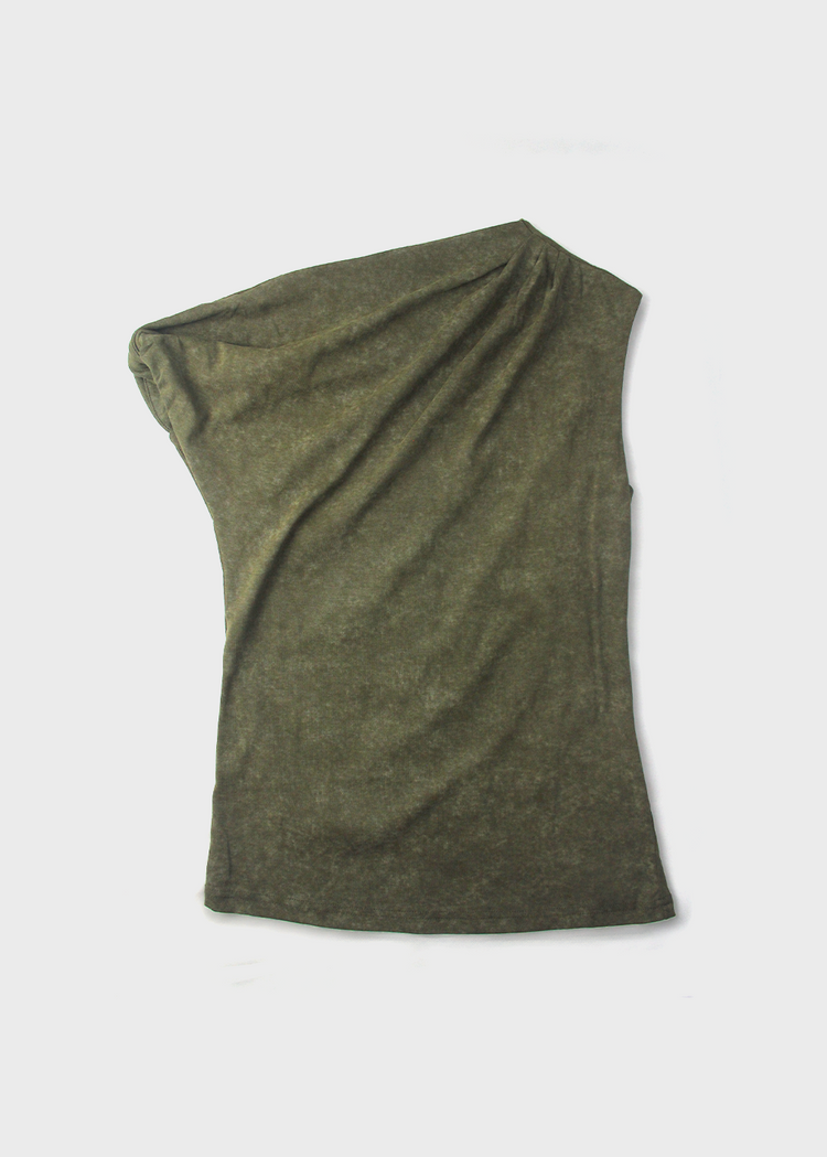 Asymmetrical Top in Moss