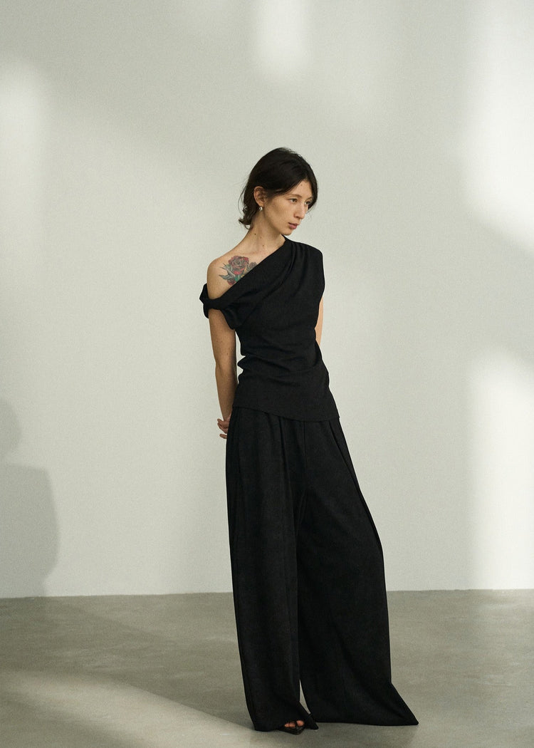Asymmetrical Top in Black