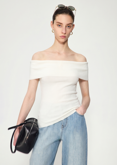 Off-the-Shoulder knitted Top