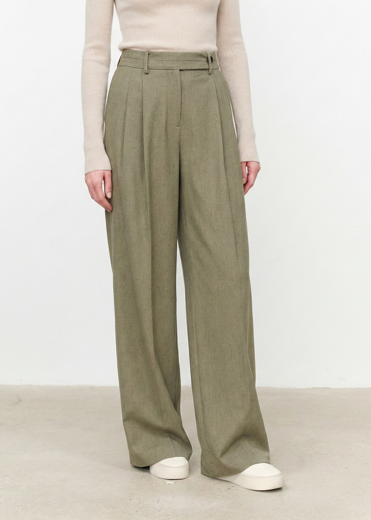 Linen Blend Pleated Trousers in Olive Green