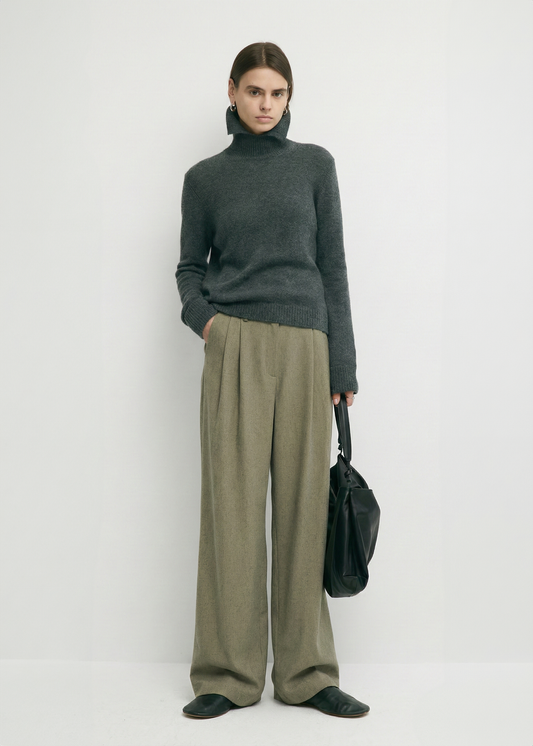 Linen Blend Pleated Trousers in Olive Green
