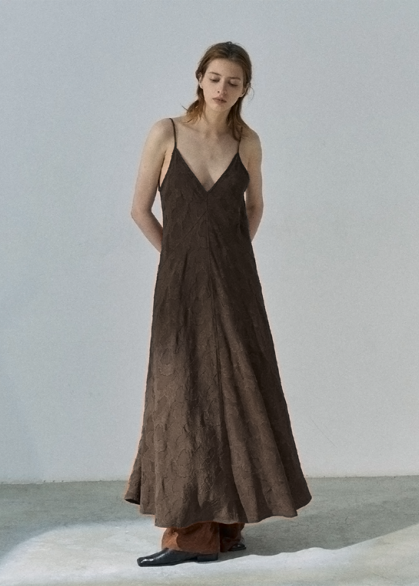 Textured Lyocell-Linen Maxi Dress – Espresso Brown – Juniper Theory
