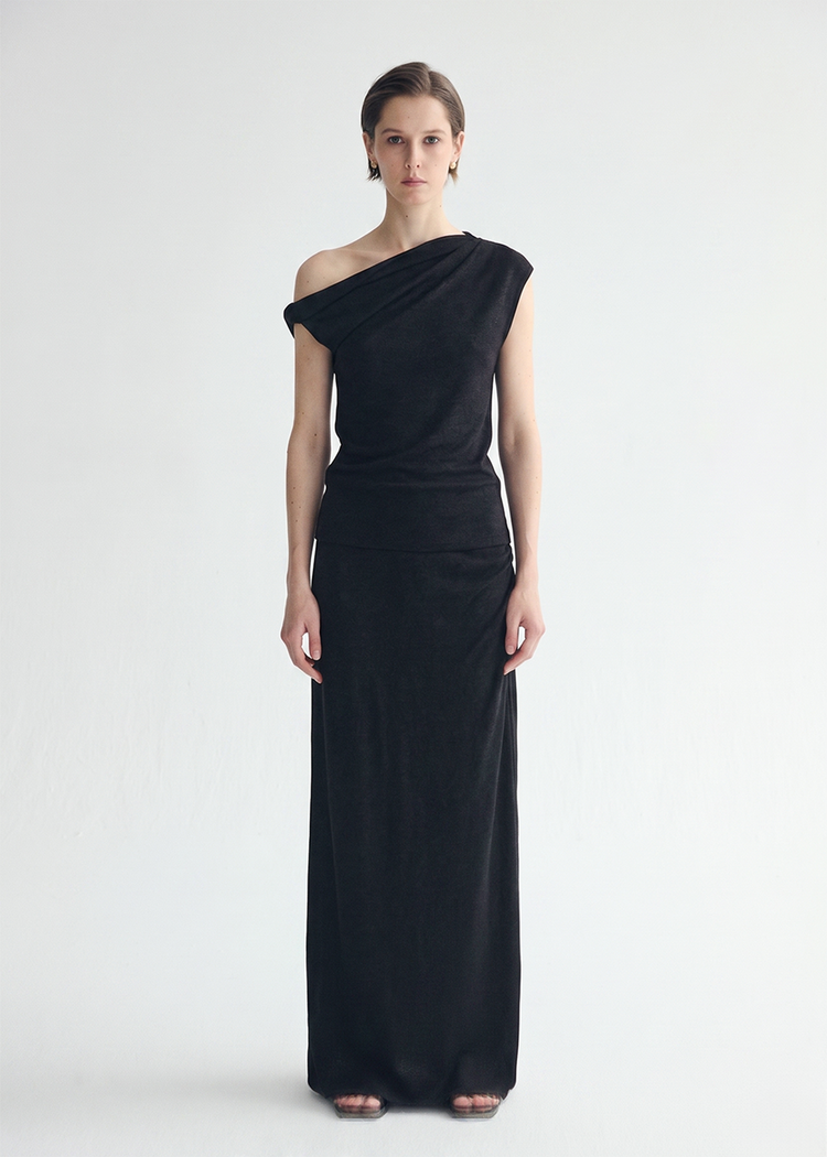 Asymmetrical Top in Black