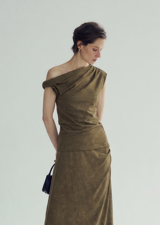 Asymmetrical Top in Moss