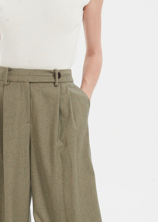 Linen Blend Pleated Trousers in Olive Green