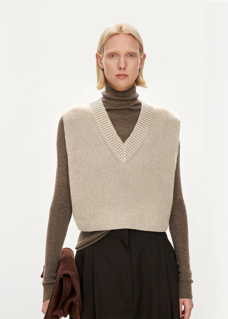 Pure Merino Wool Cropped Vest in Oatmeal